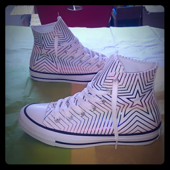 Converse Shoes - 🚨 Converse Allstars Chuck Taylor Women size 7